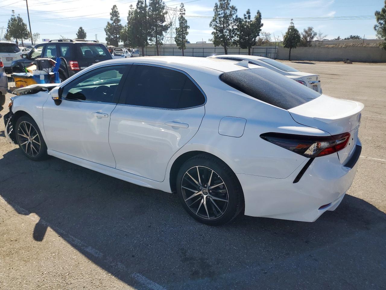 2024 TOYOTA CAMRY SE photo 3