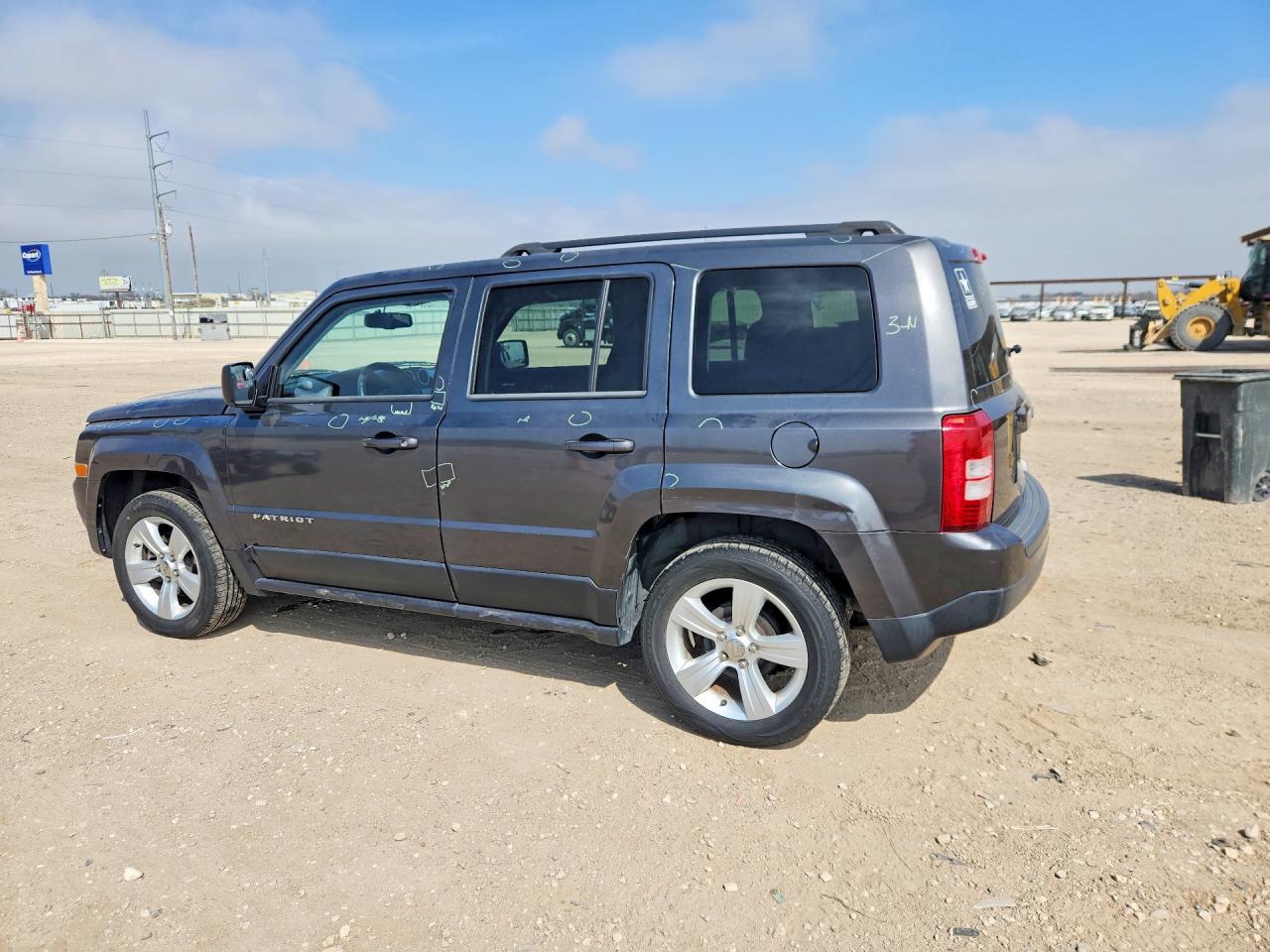 2015 JEEP PATRIOT photo 4