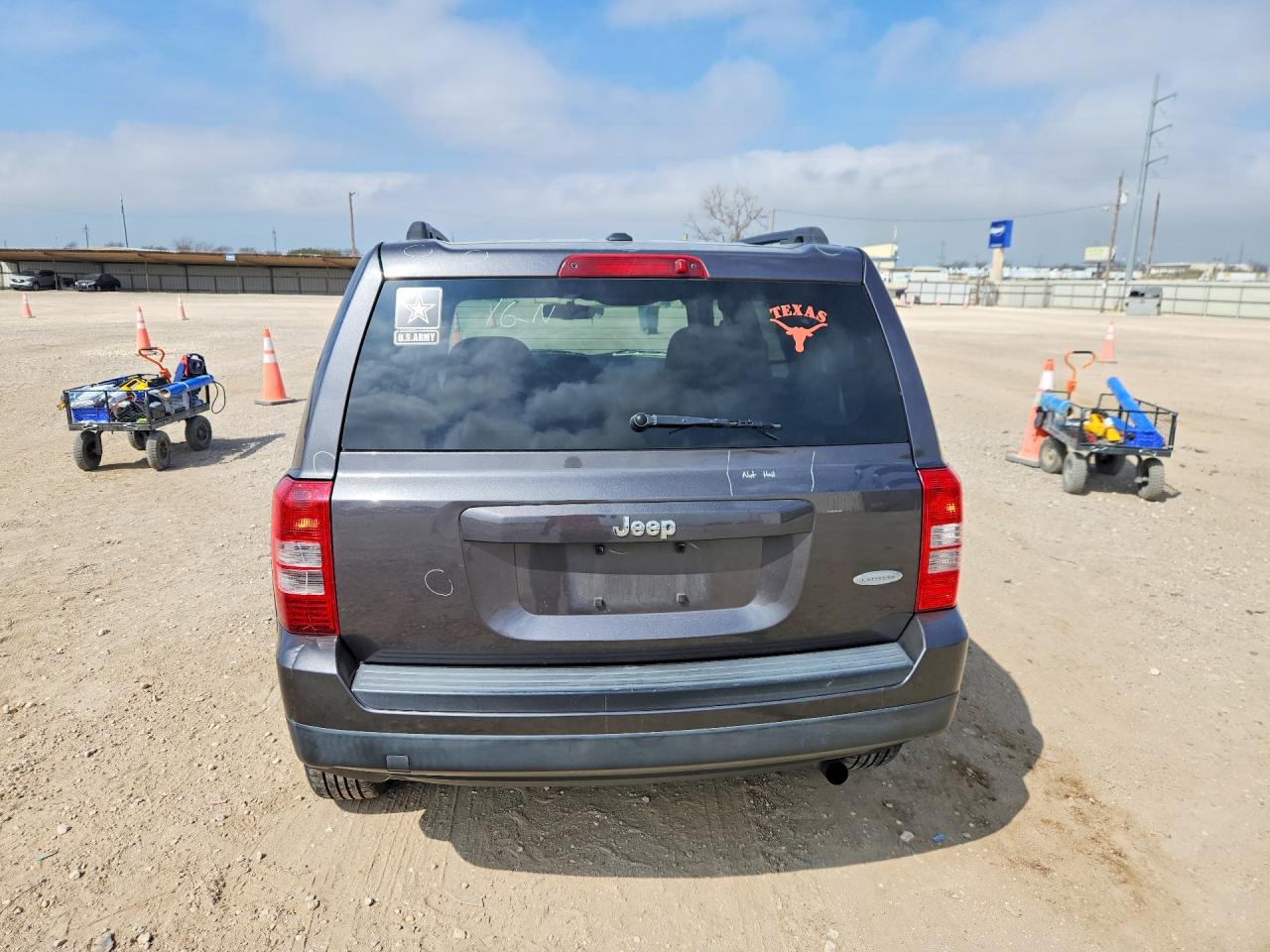 2015 JEEP PATRIOT photo 16
