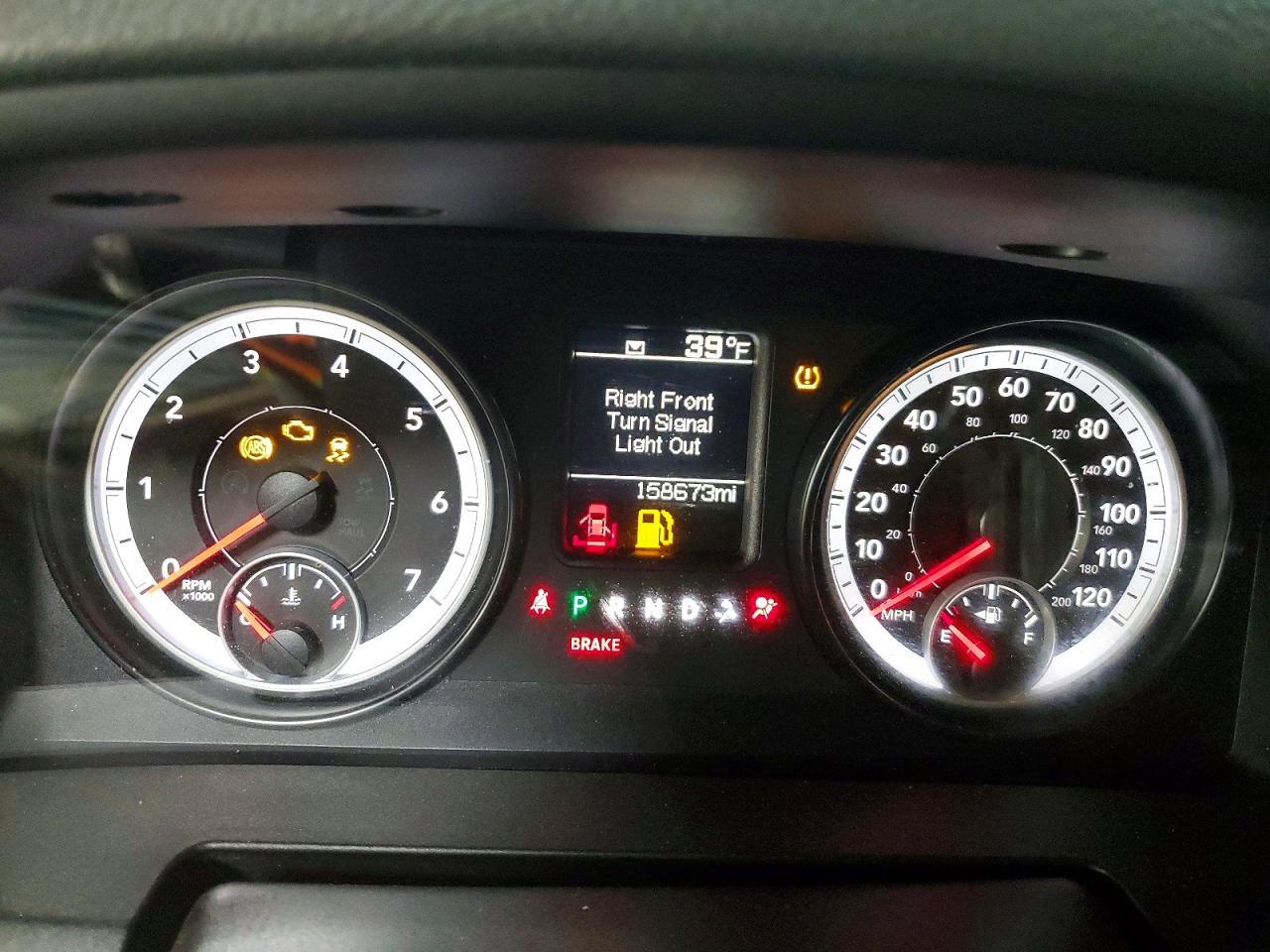 2014 RAM 1500 ST photo 9
