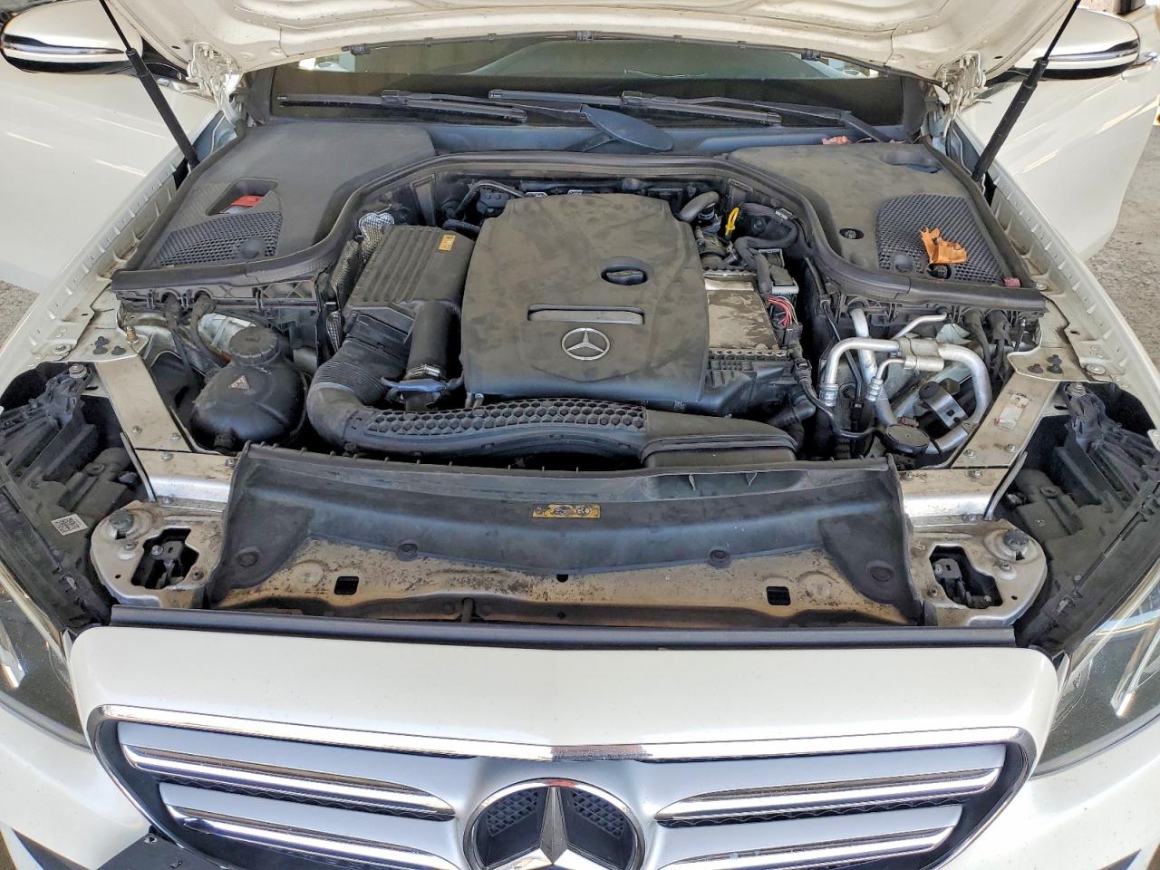 2017 MERCEDES-BENZ E 300 photo 11