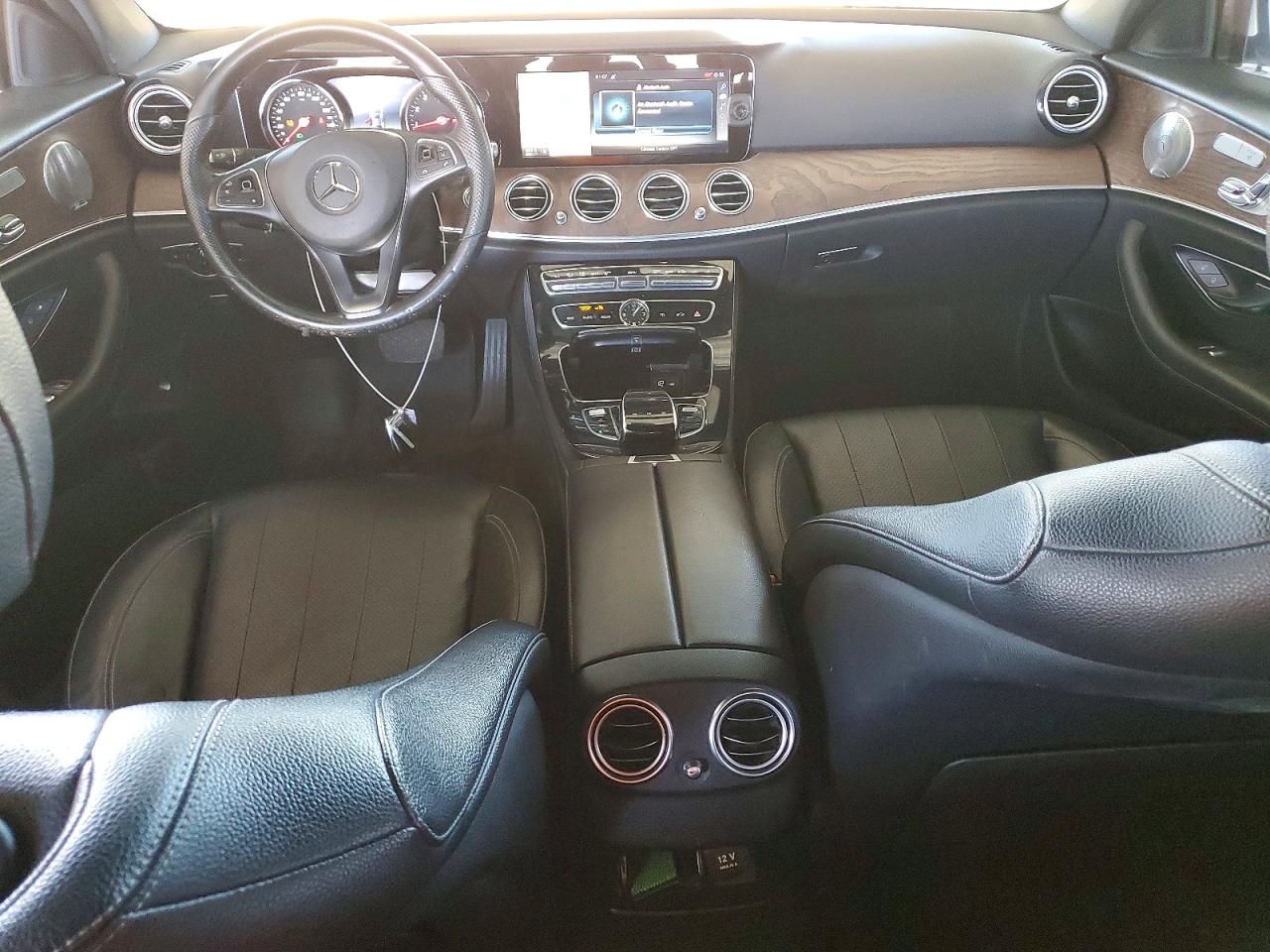 2017 MERCEDES-BENZ E 300 photo 8