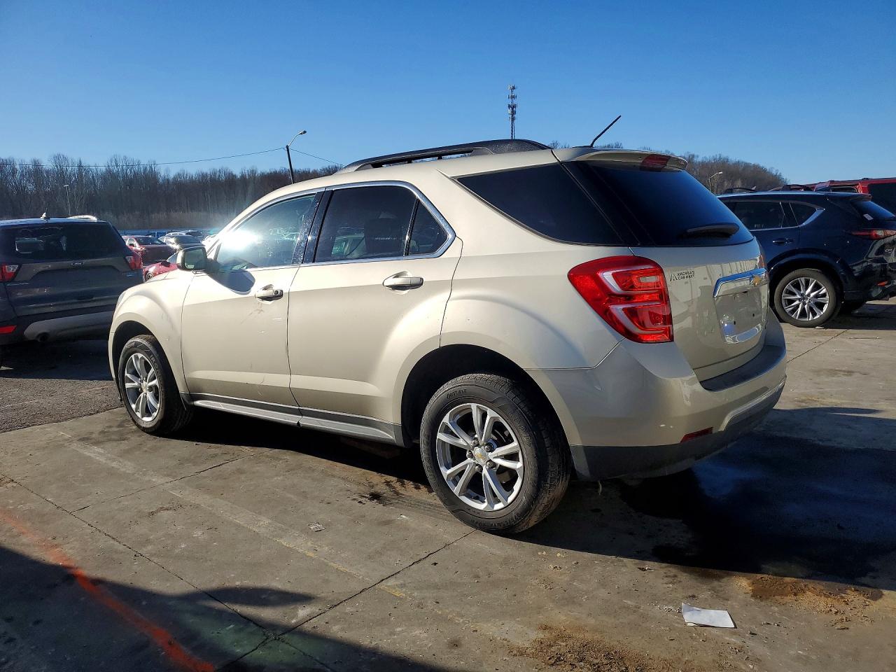 2016 CHEVROLET EQUINOX LT photo 3