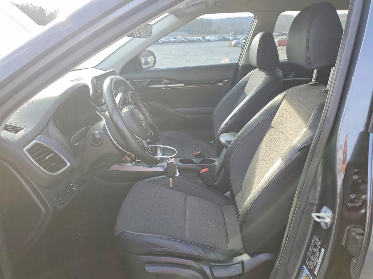 2021 KIA SELTOS S photo 7