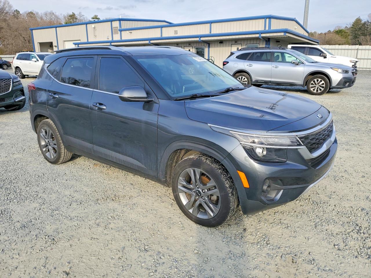 2021 KIA SELTOS S photo 4