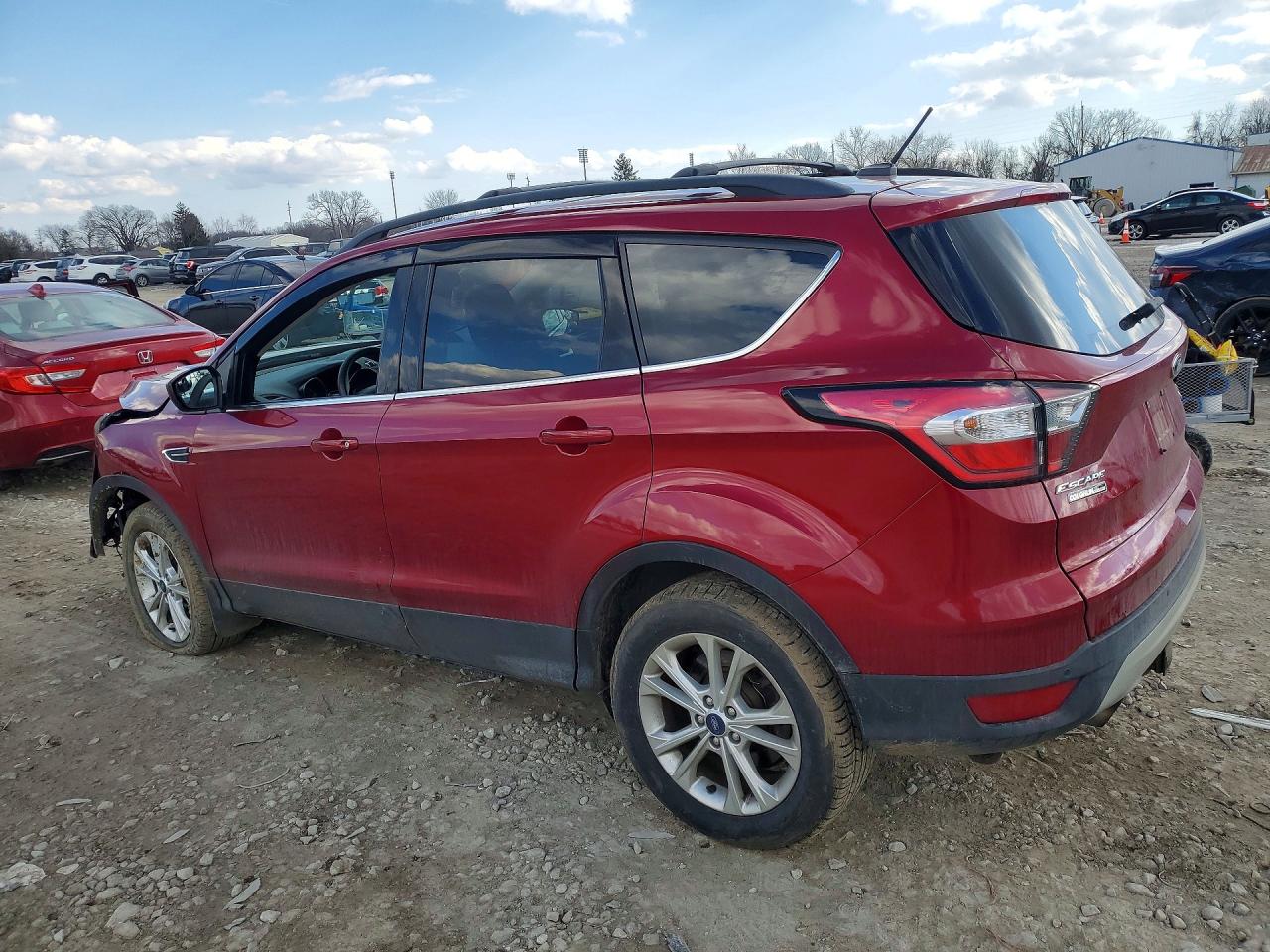 2018 FORD ESCAPE SE photo 2