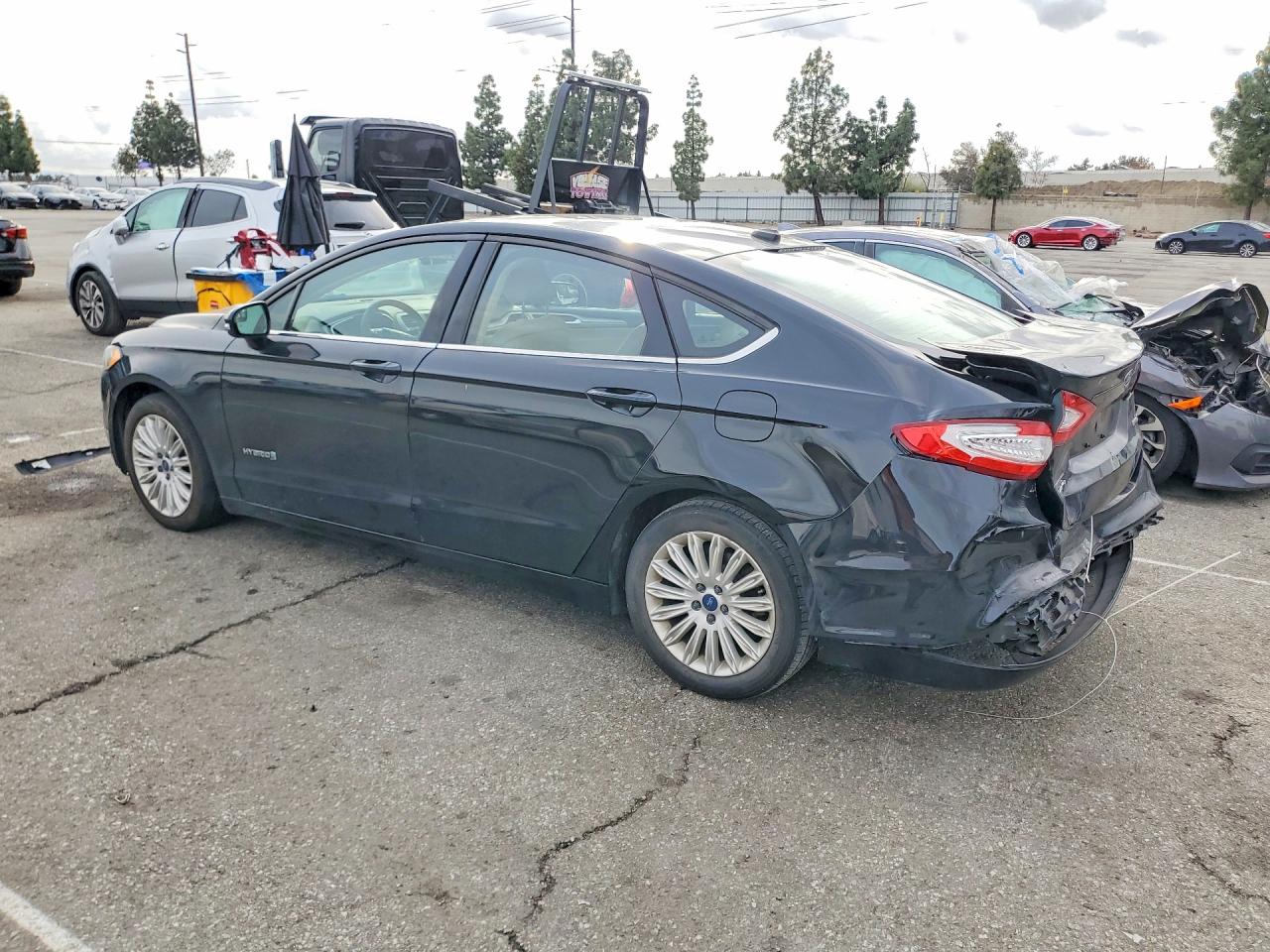 2016 FORD FUSION SE HYBRID photo 2