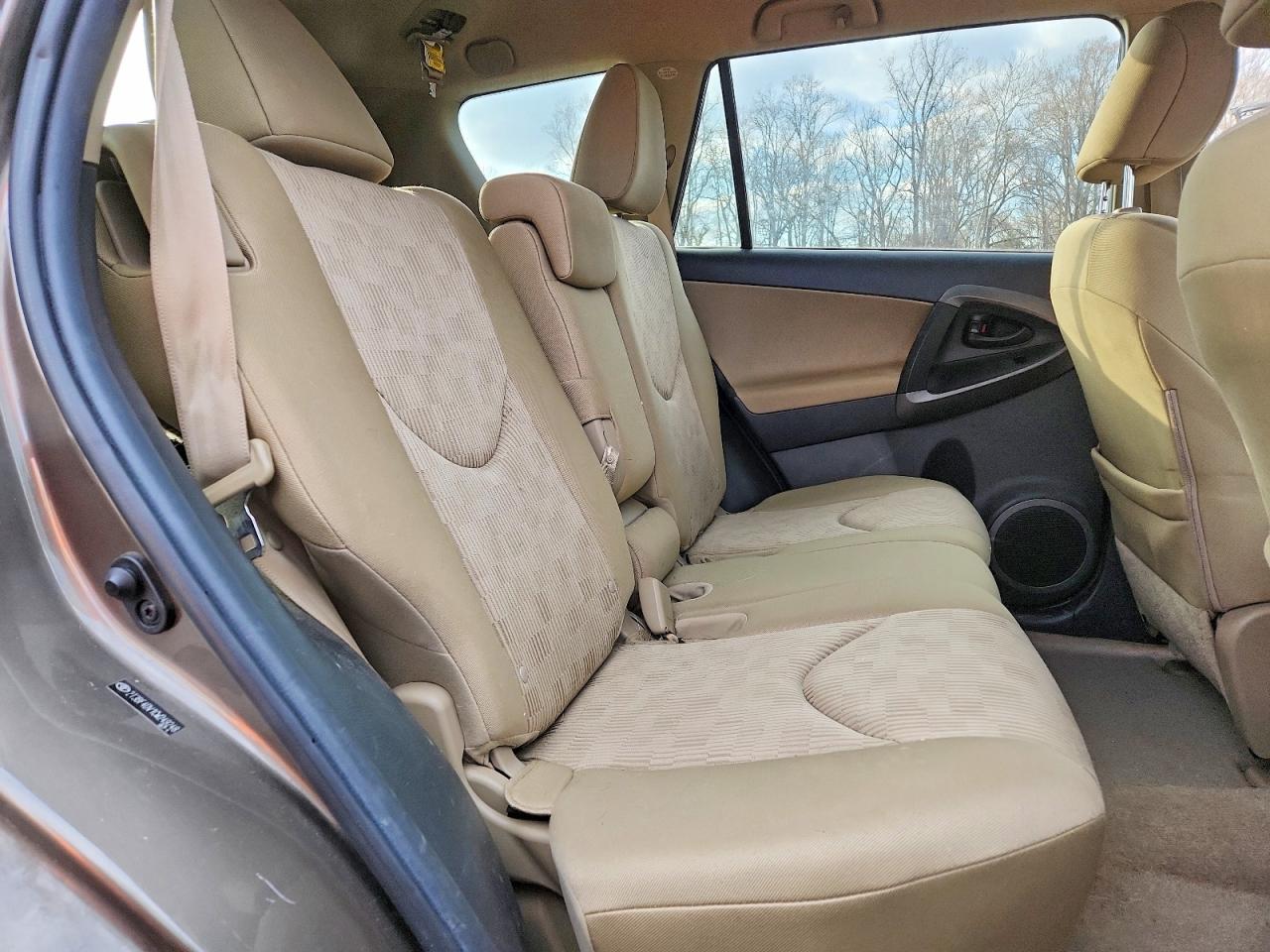 2012 TOYOTA RAV4 photo 21