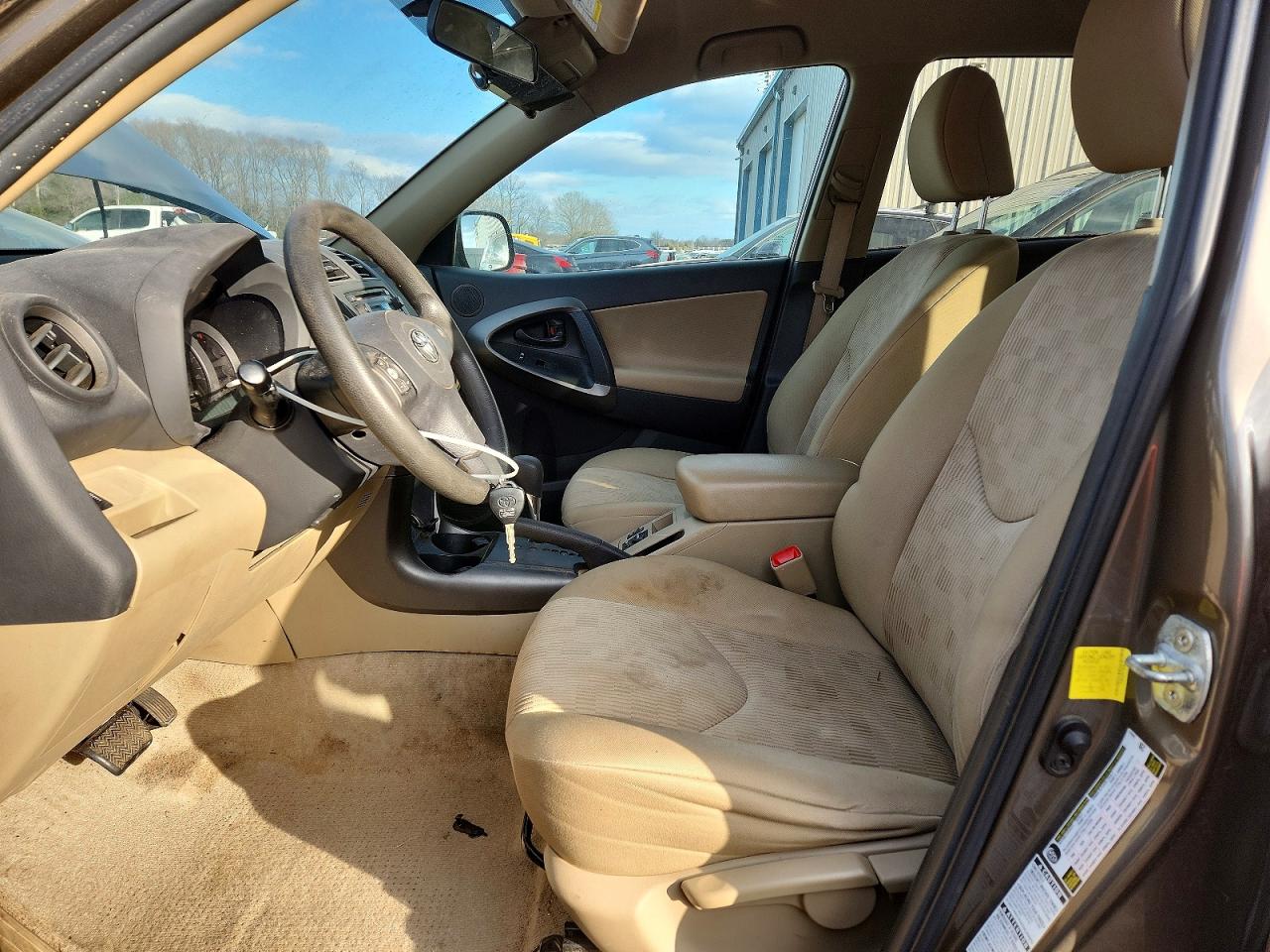 2012 TOYOTA RAV4 photo 13