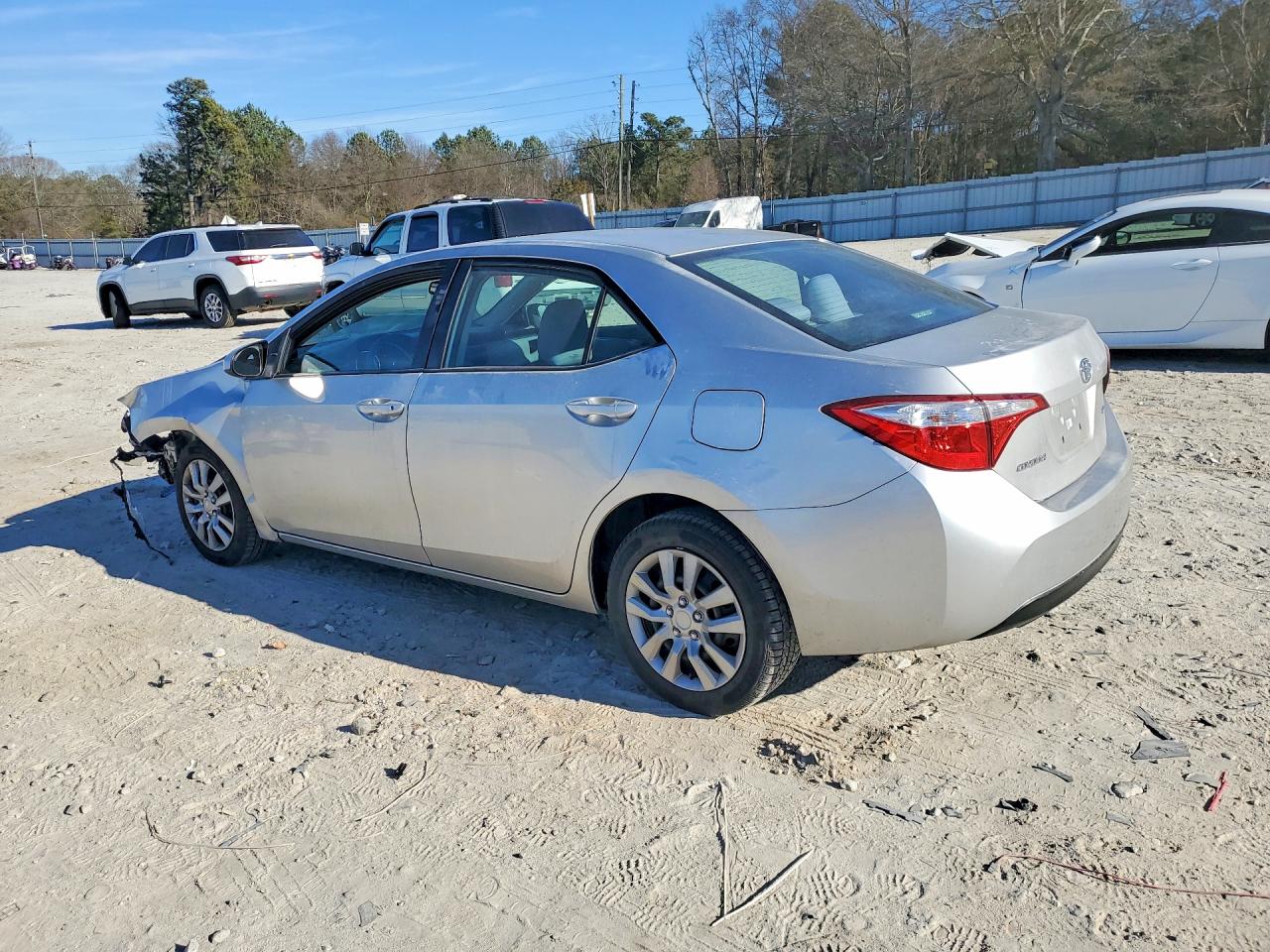 2016 TOYOTA COROLLA photo 3