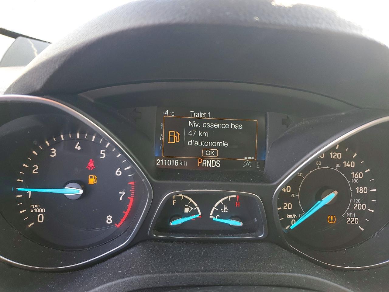 2017 FORD ESCAPE SE photo 9
