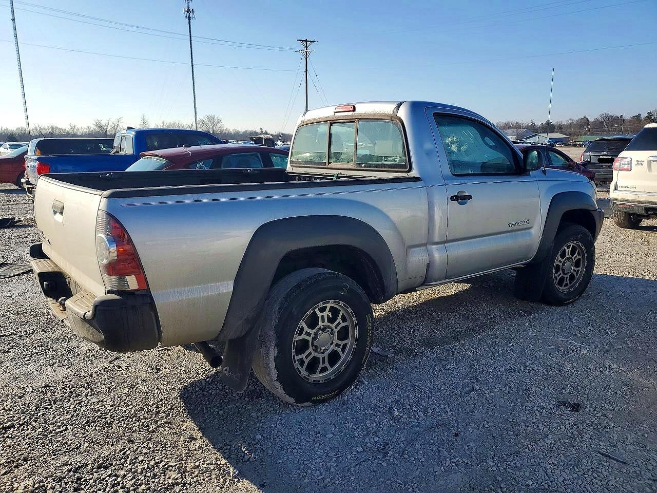 2009 TOYOTA TACOMA photo 3