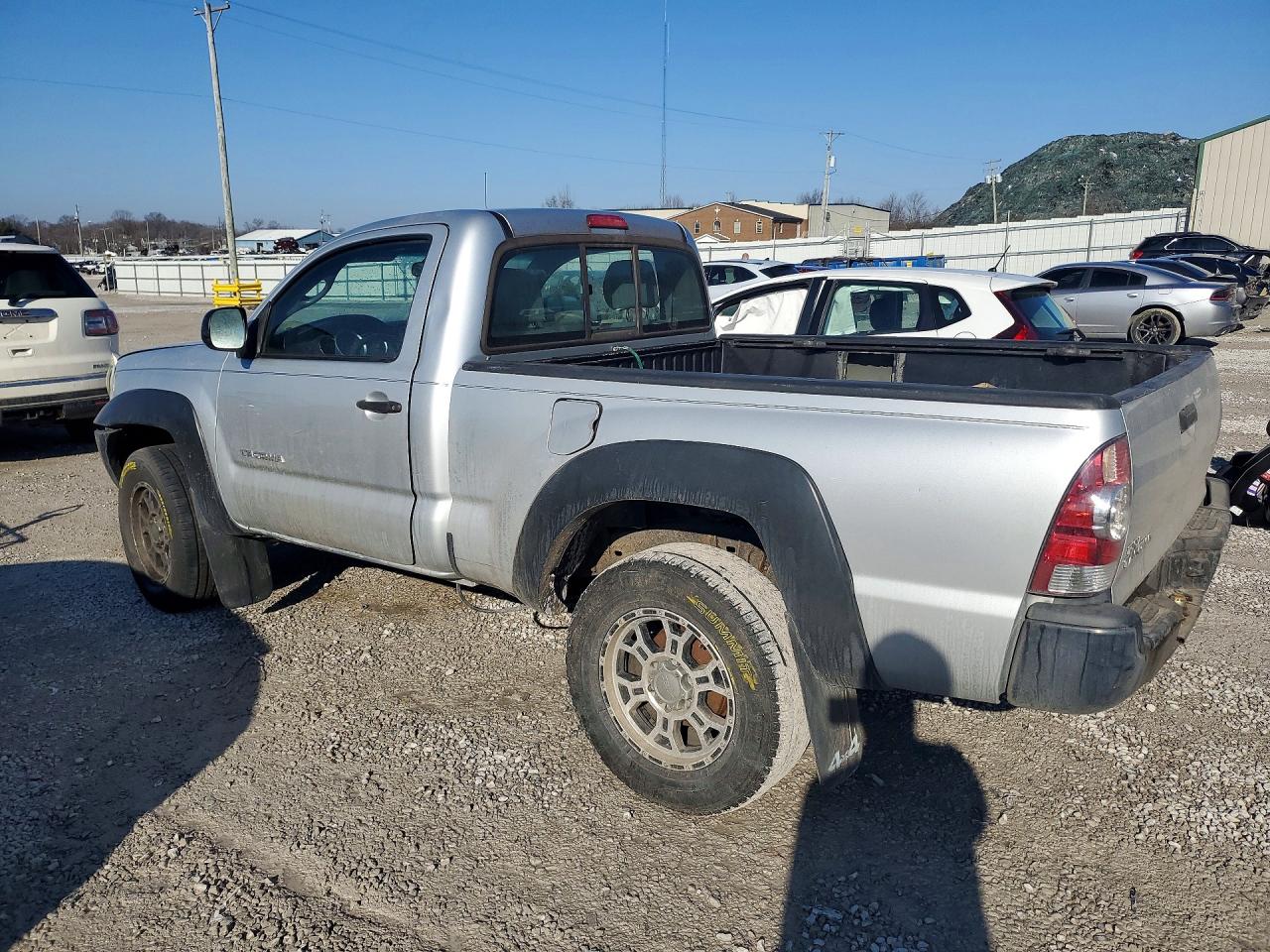 2009 TOYOTA TACOMA photo 2