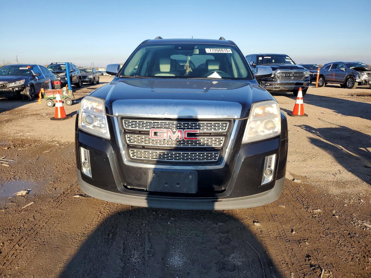 2015 GMC TERRAIN SLT photo 9
