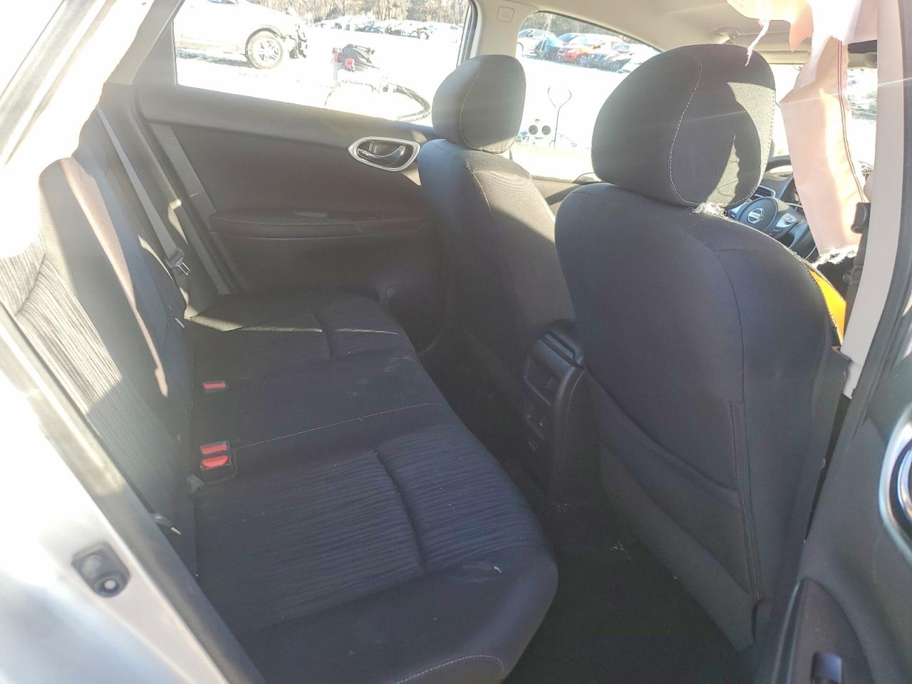 2019 NISSAN SENTRA S photo 19