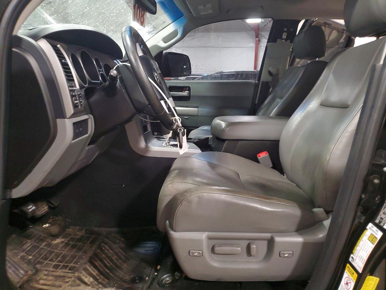 2015 TOYOTA SEQUOIA LIMITED photo 19