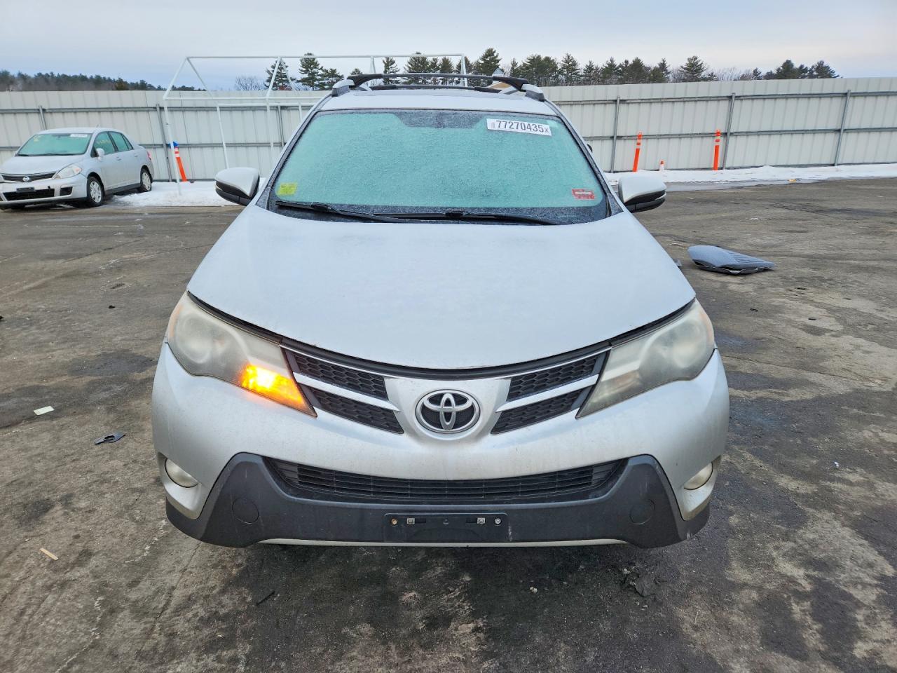 2015 TOYOTA RAV4 XLE photo 5