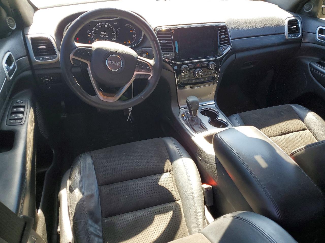 2019 JEEP GRAND CHEROKEE LAREDO photo 15