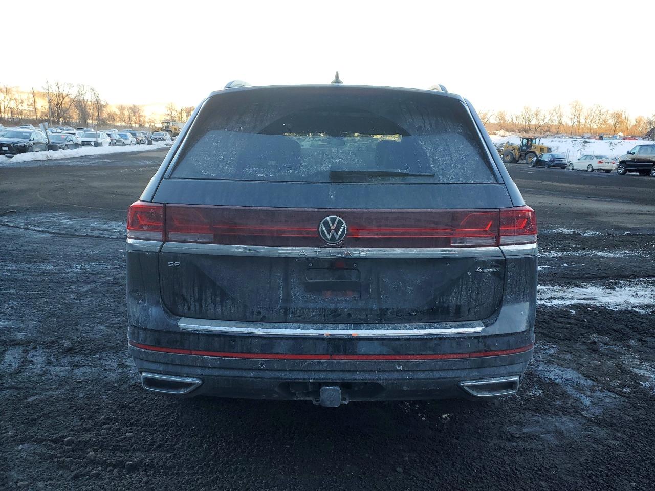 2024 VOLKSWAGEN ATLAS SE photo 6