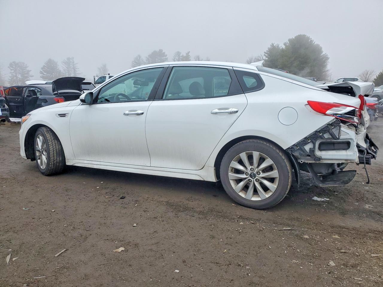 2018 KIA OPTIMA LX photo 4