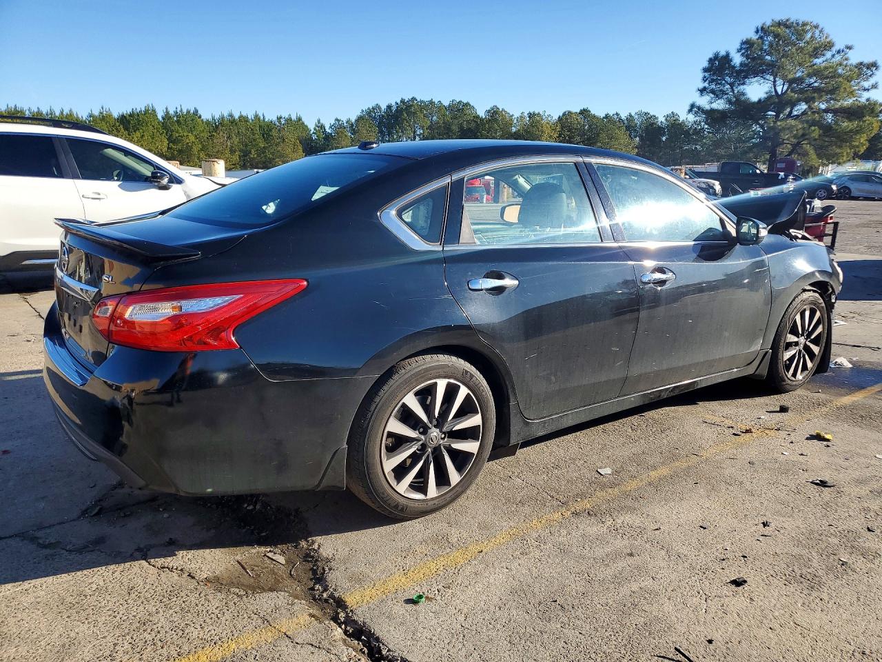 2017 NISSAN ALTIMA photo 5