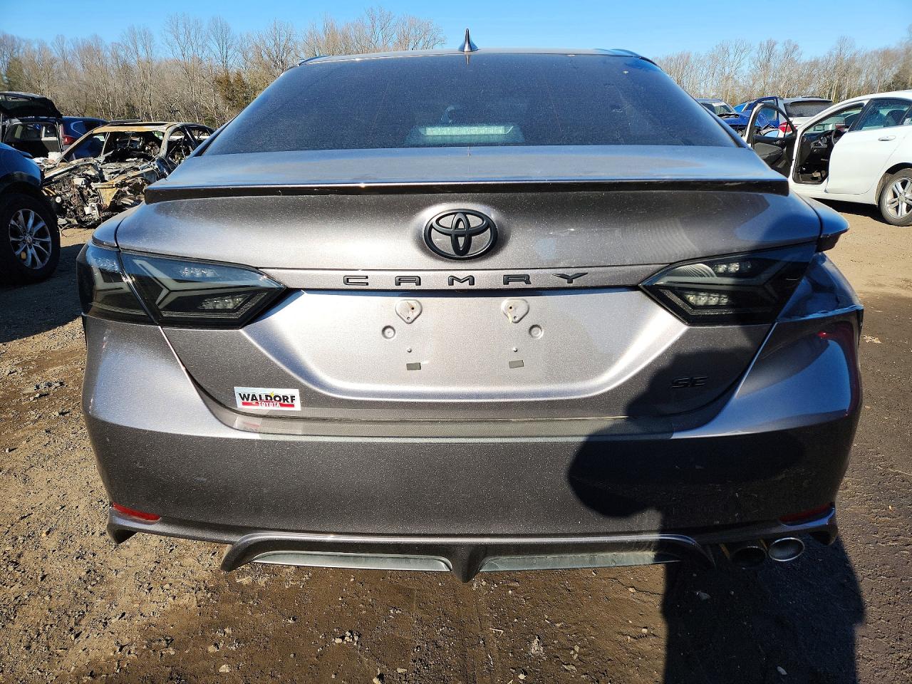 2022 TOYOTA CAMRY SE photo 6