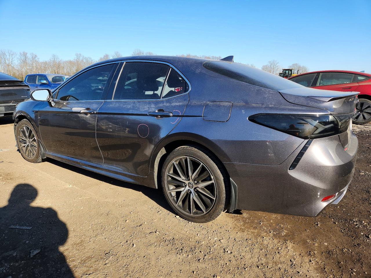 2022 TOYOTA CAMRY SE photo 2