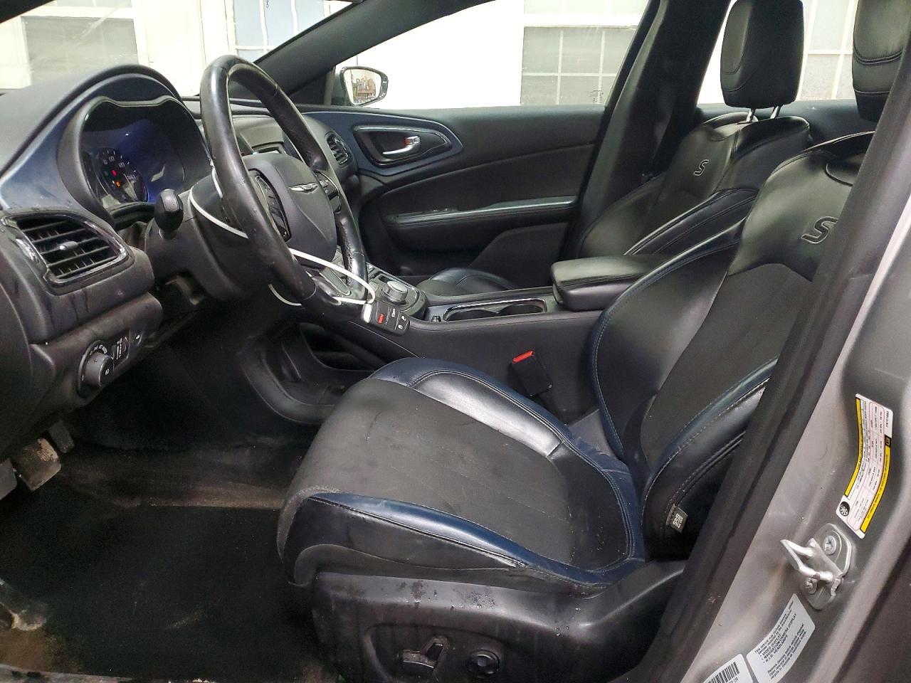 2015 CHRYSLER 200 S photo 7