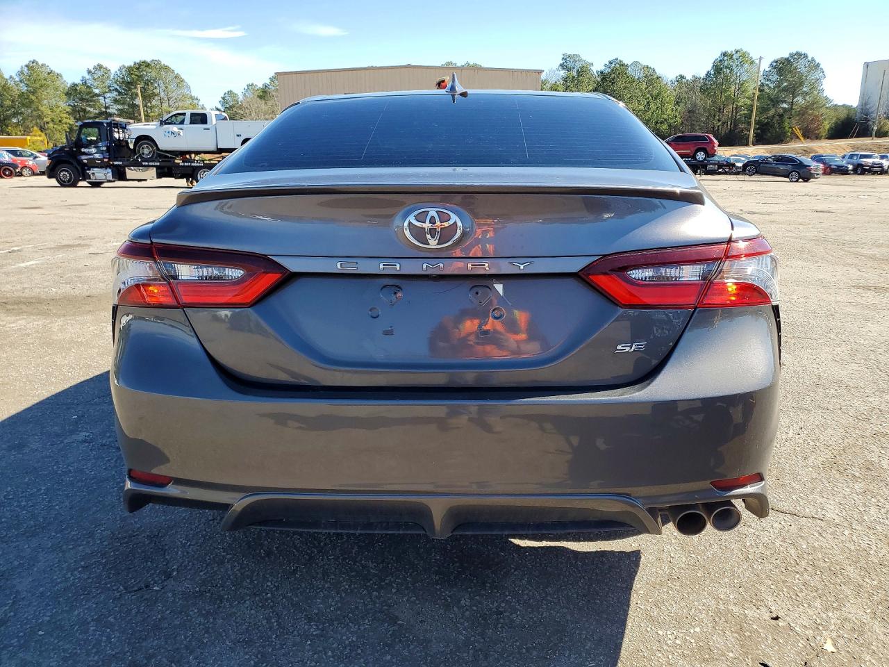 2022 TOYOTA CAMRY SE photo 6