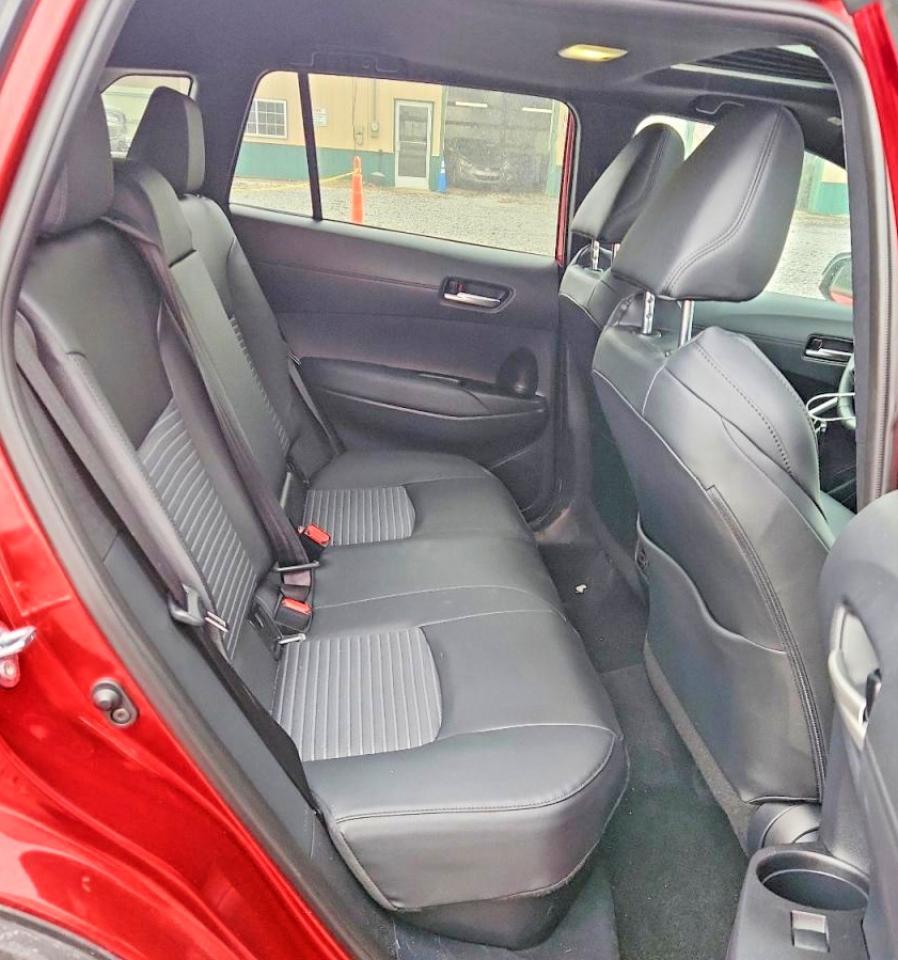 2025 TOYOTA COROLLA CROSS SE photo 10