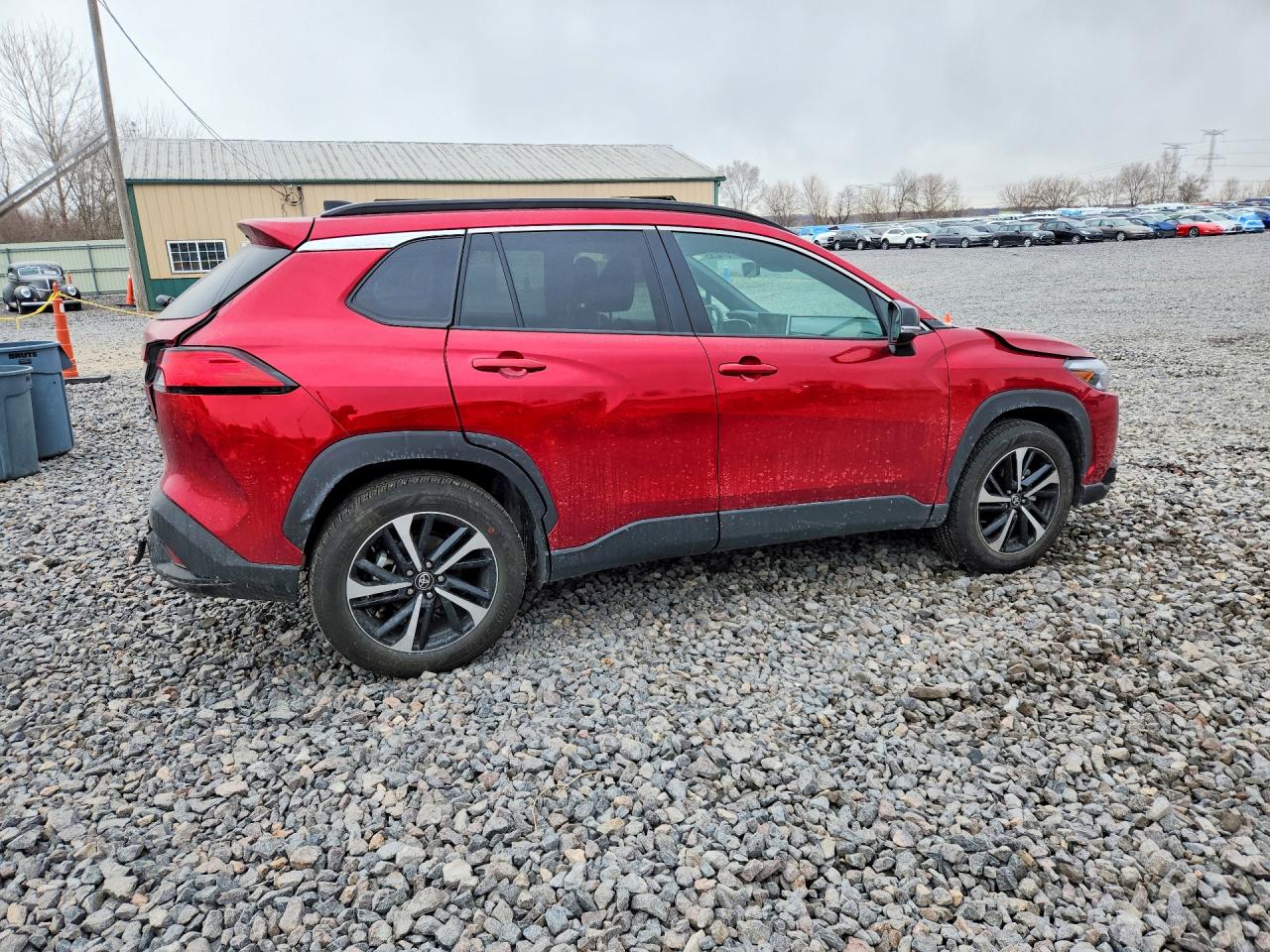2025 TOYOTA COROLLA CROSS SE photo 3