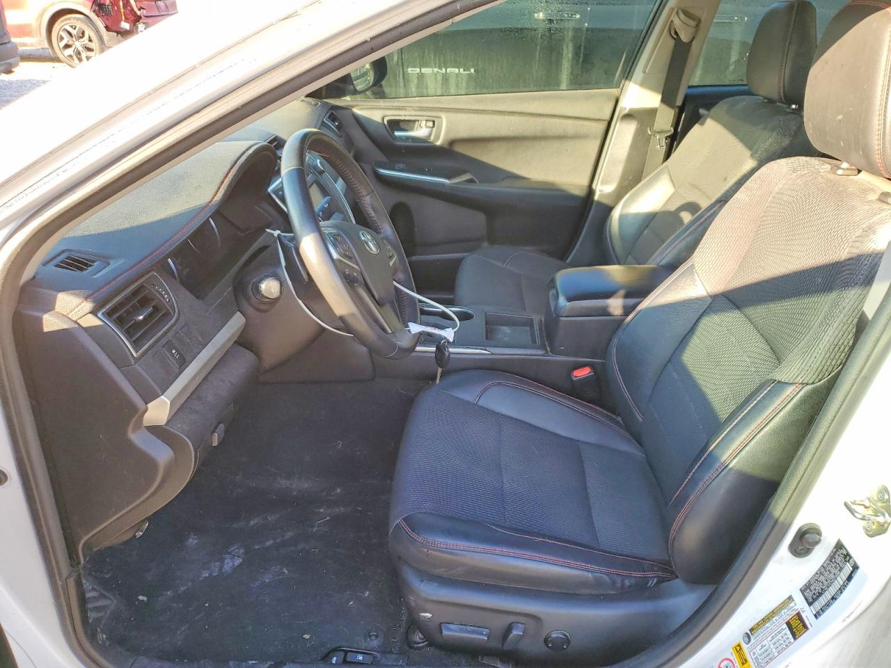 2017 TOYOTA CAMRY LE photo 7