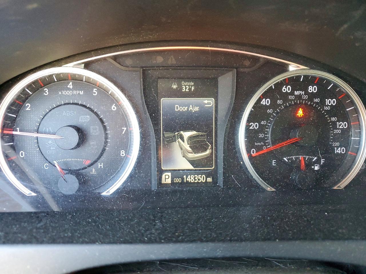 2017 TOYOTA CAMRY LE photo 9