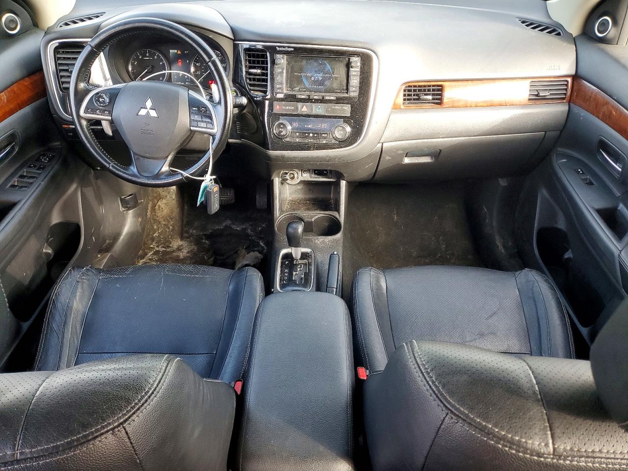 2014 MITSUBISHI OUTLANDER GT photo 8