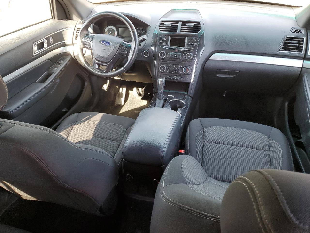 2017 FORD EXPLORER XLT photo 15