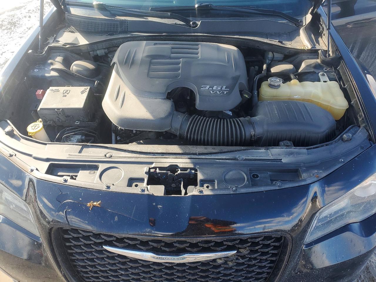 2015 CHRYSLER 300 S photo 11