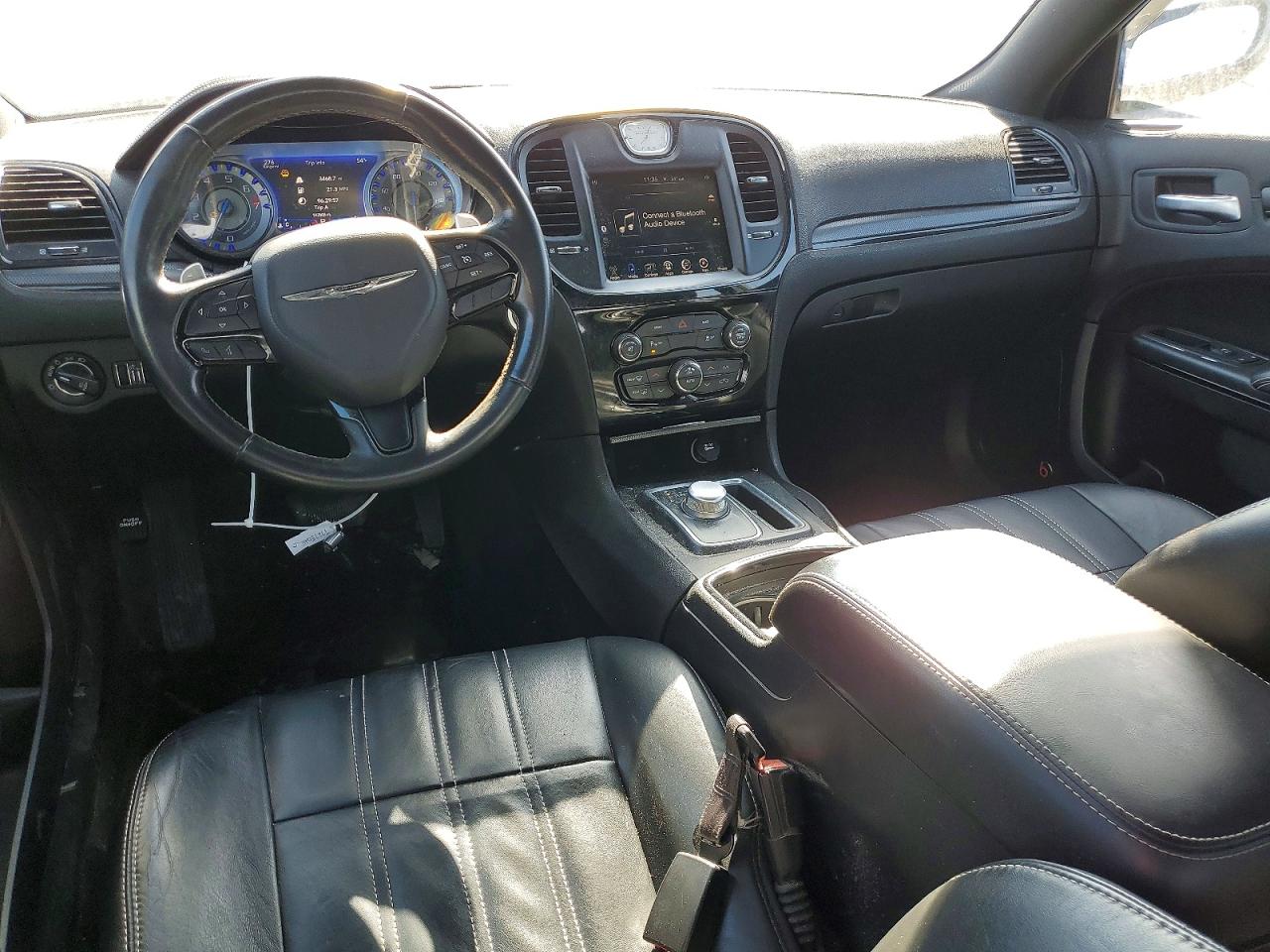 2015 CHRYSLER 300 S photo 8