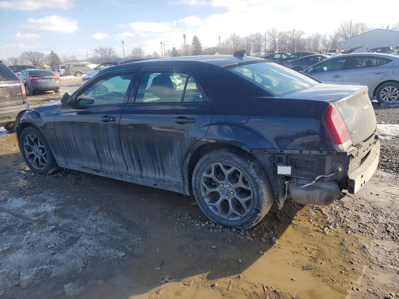 2015 CHRYSLER 300 S photo 2