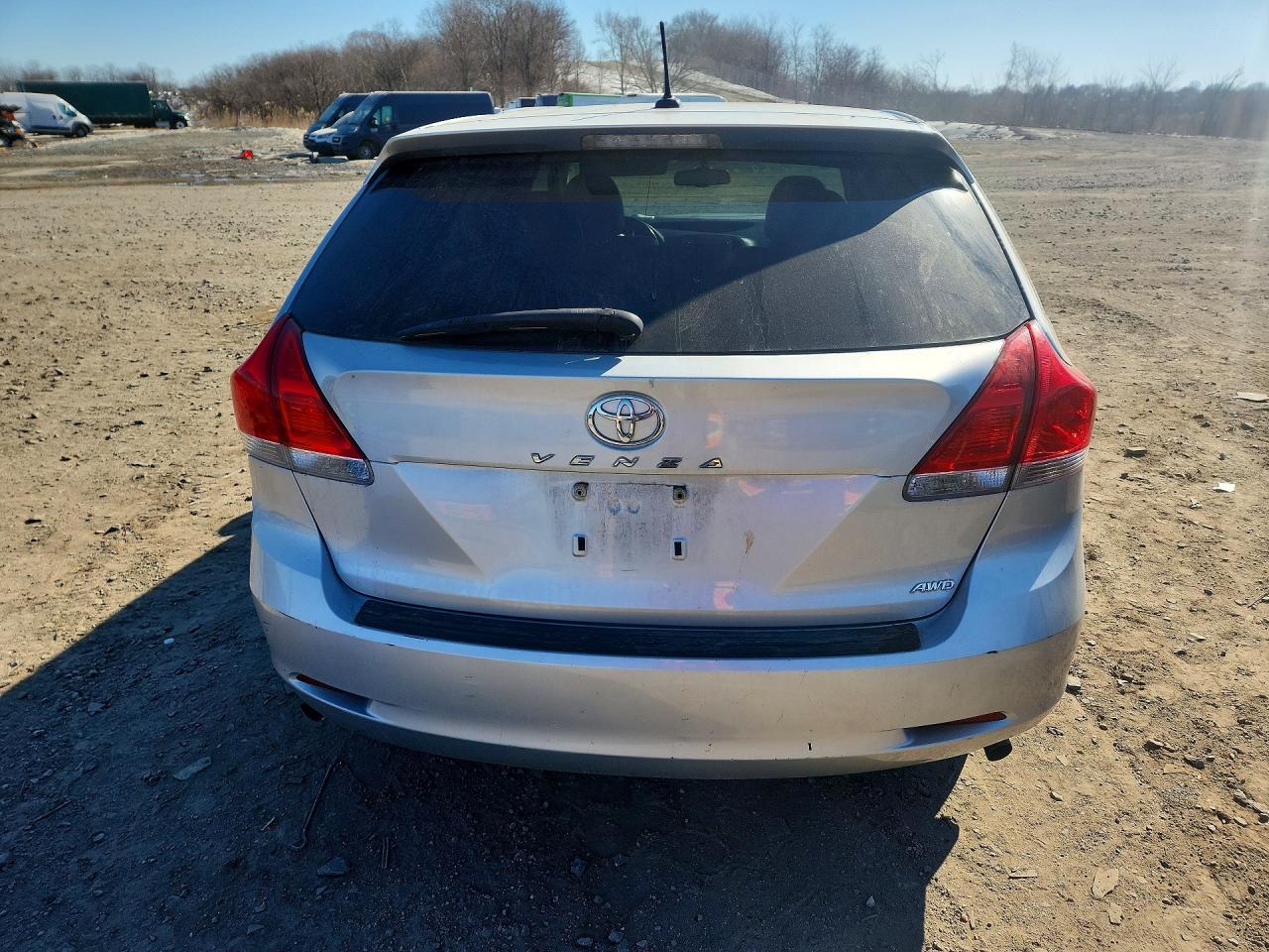2011 TOYOTA VENZA photo 11