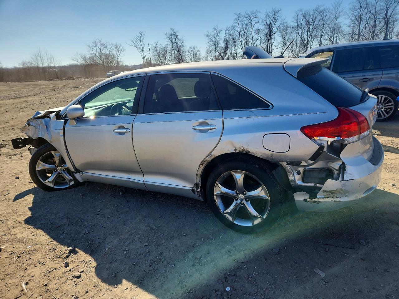 2011 TOYOTA VENZA photo 3