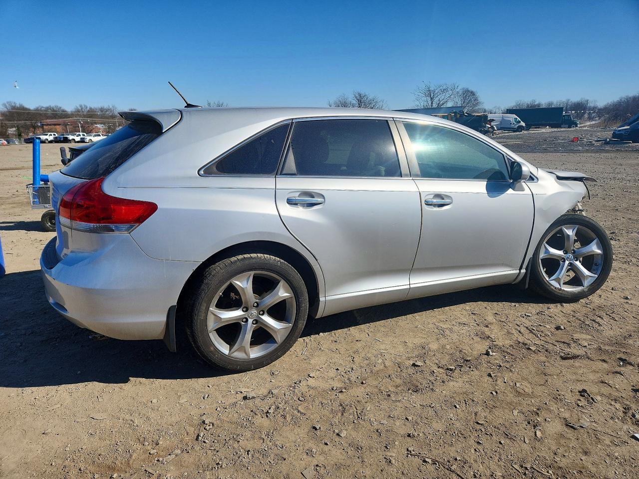 2011 TOYOTA VENZA photo 5