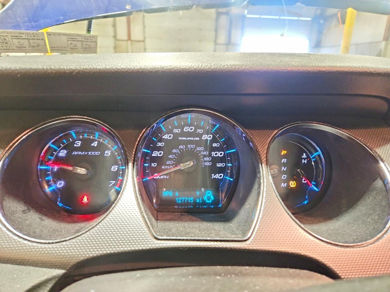 2011 FORD TAURUS SEL photo 17