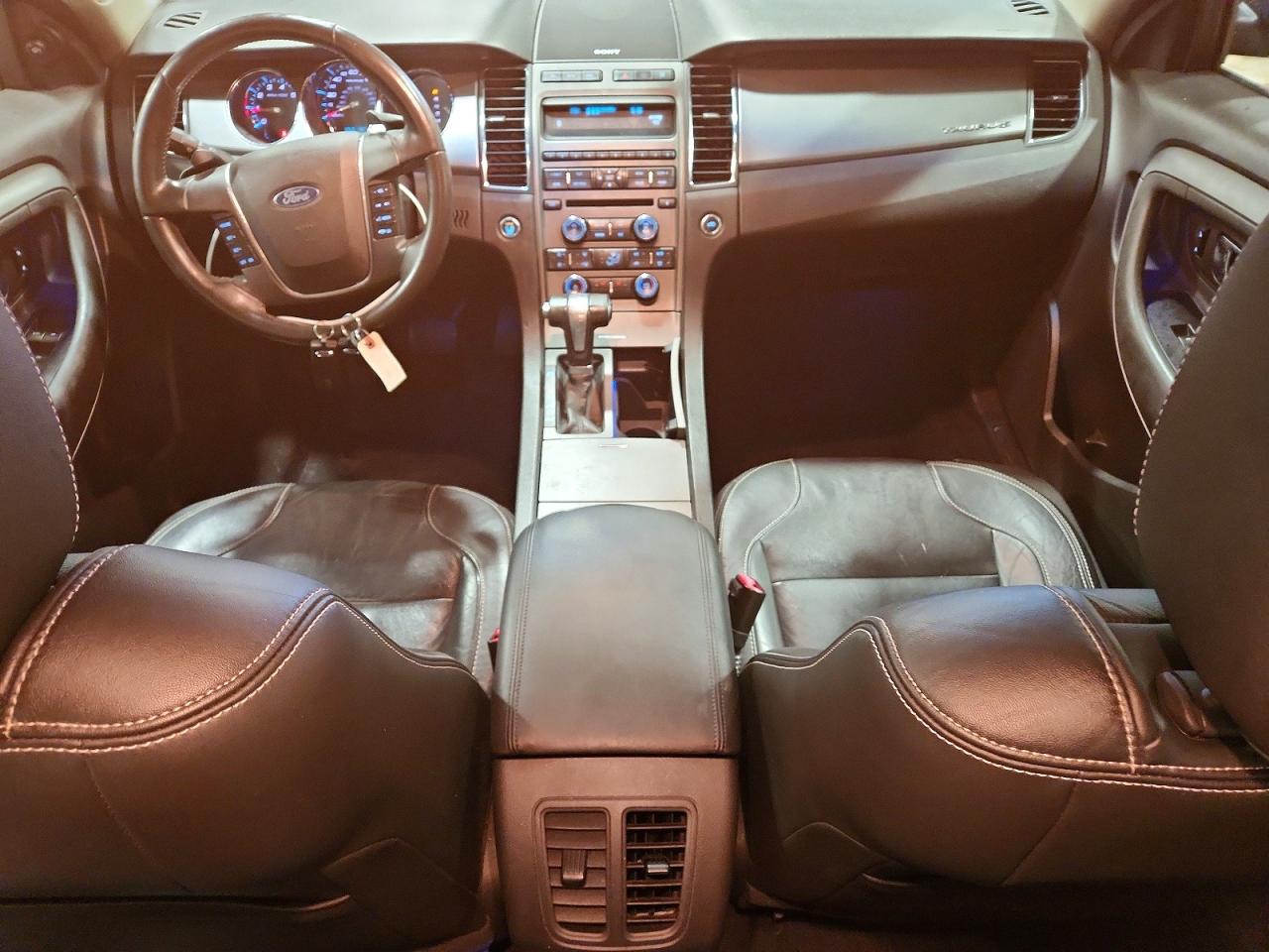 2011 FORD TAURUS SEL photo 15