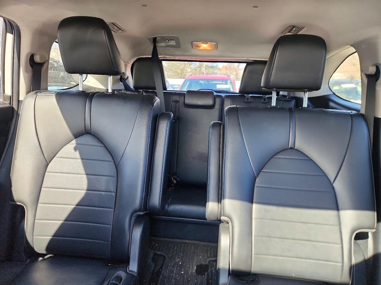 2021 TOYOTA HIGHLANDER XLE photo 10