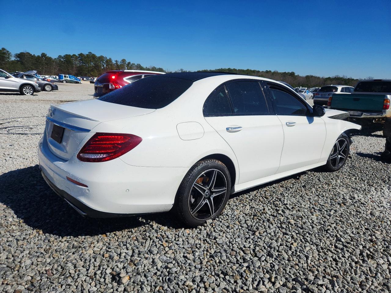 2018 MERCEDES-BENZ E 300 photo 3