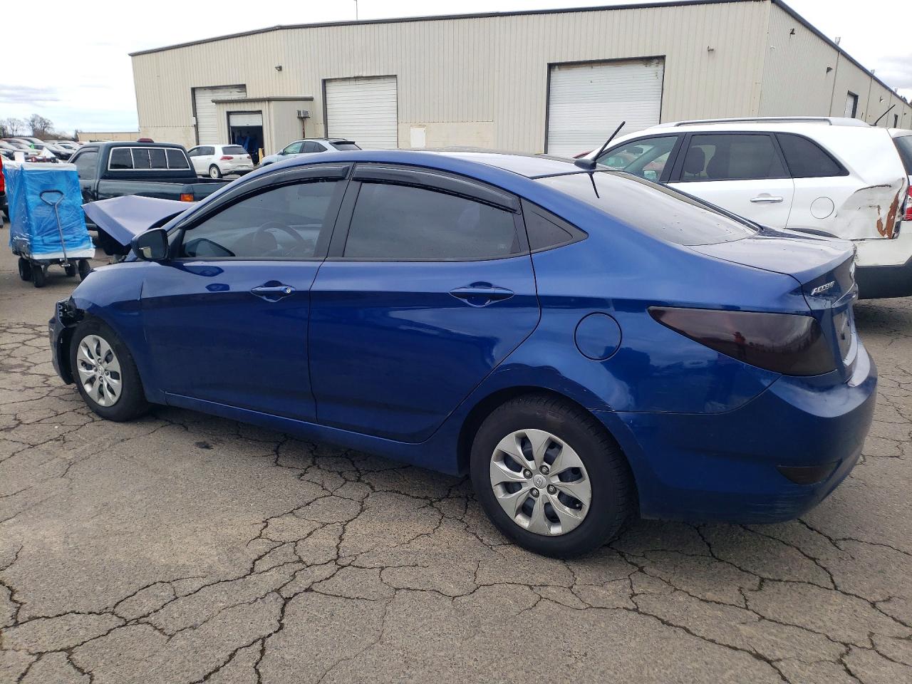2016 HYUNDAI ACCENT SE photo 2