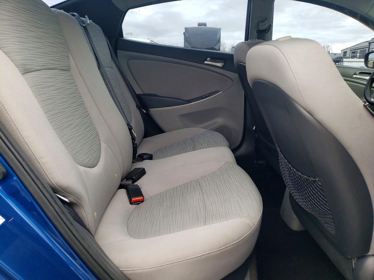 2016 HYUNDAI ACCENT SE photo 10