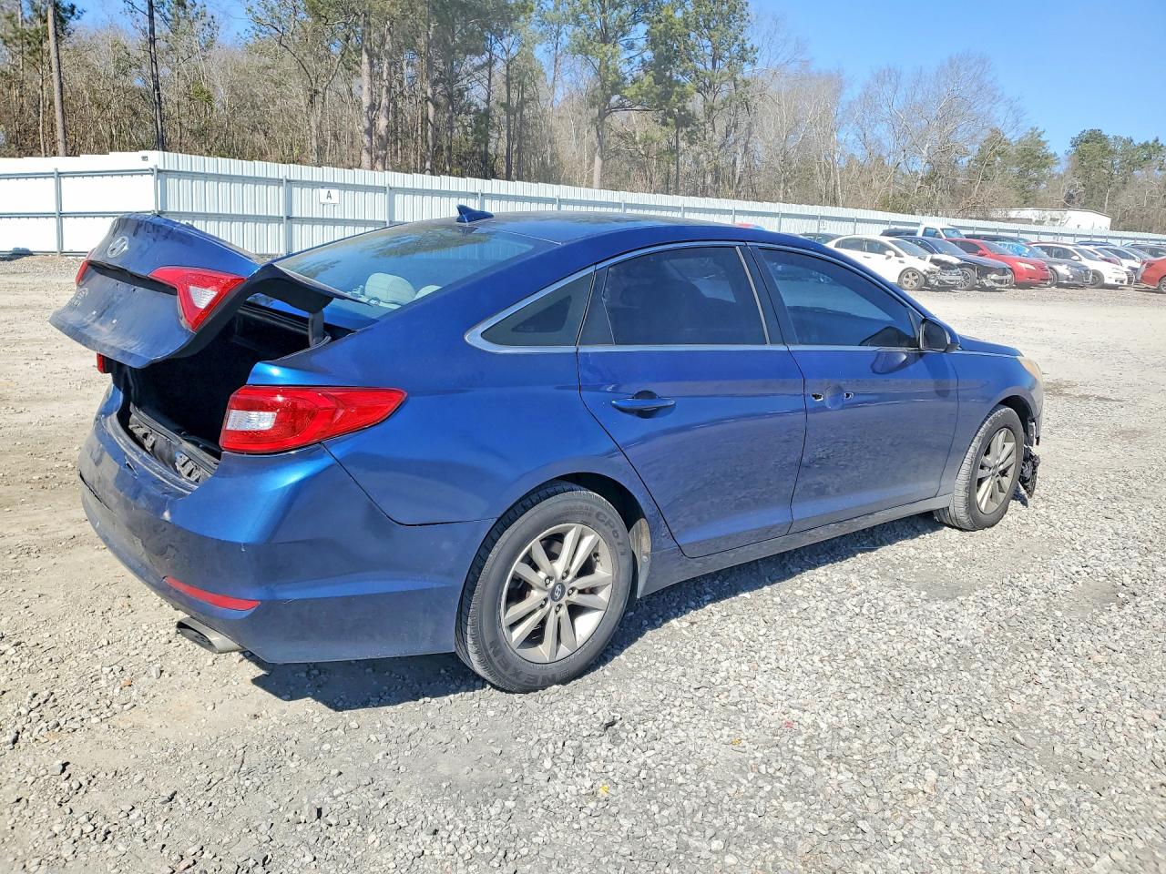 2015 HYUNDAI SONATA SE photo 3