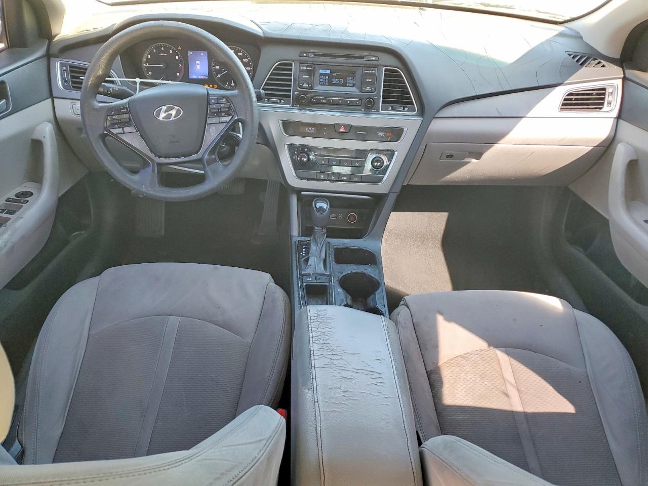 2015 HYUNDAI SONATA SE photo 8