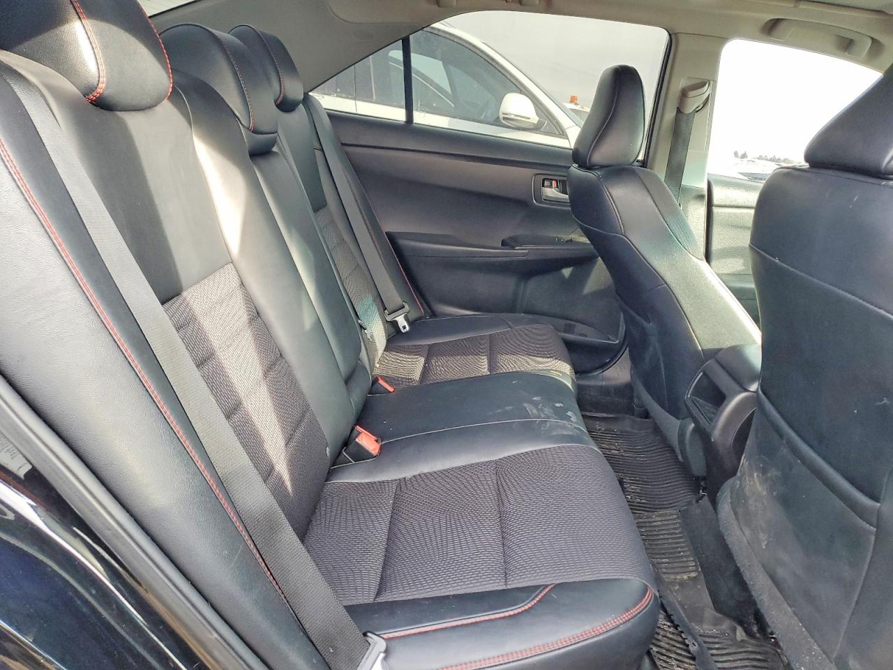 2016 TOYOTA CAMRY SE photo 10